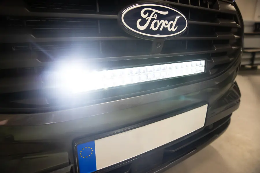 Ford Custom 20 side light_WEBB3